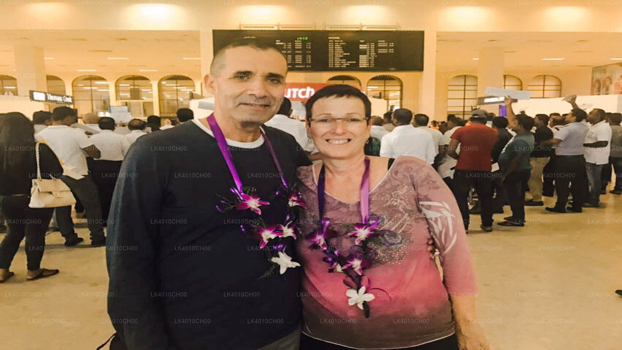 Traslado privado del aeropuerto de Colombo (CMB) a Weliweriya