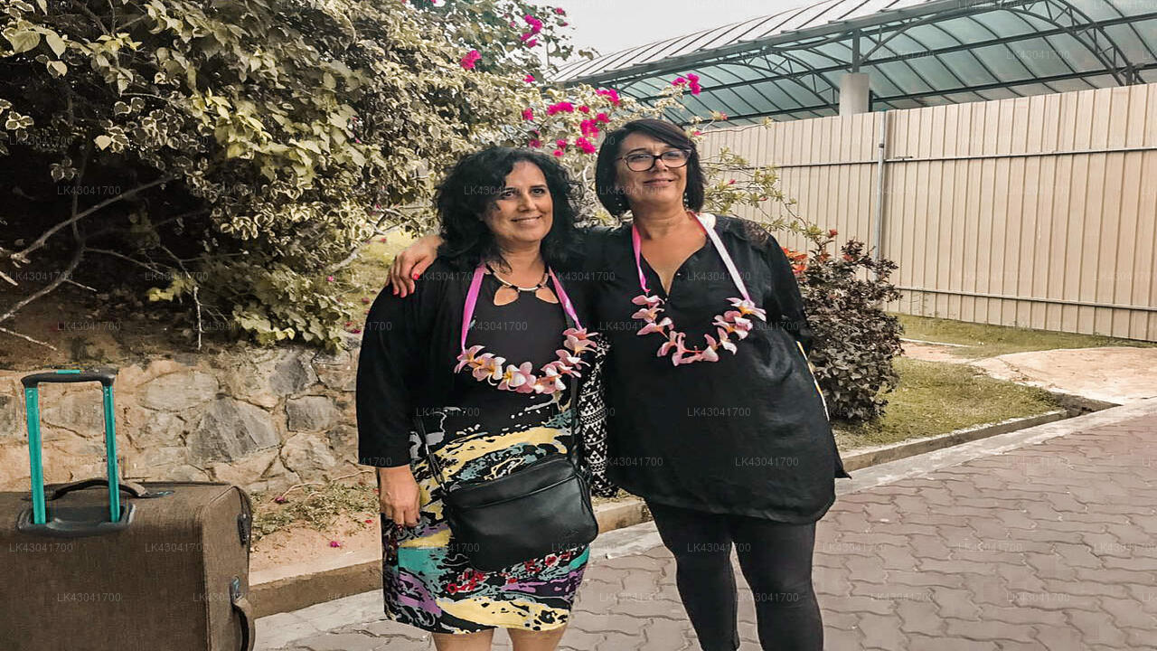 Transfer between Colombo Airport (CMB) and Moonhills Resorts and Hotels, Tangalle