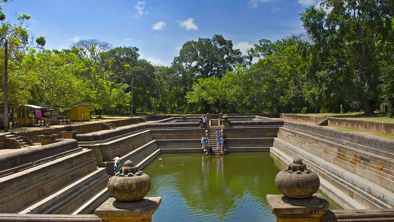 Entrada al Área Sagrada de Anuradhapura