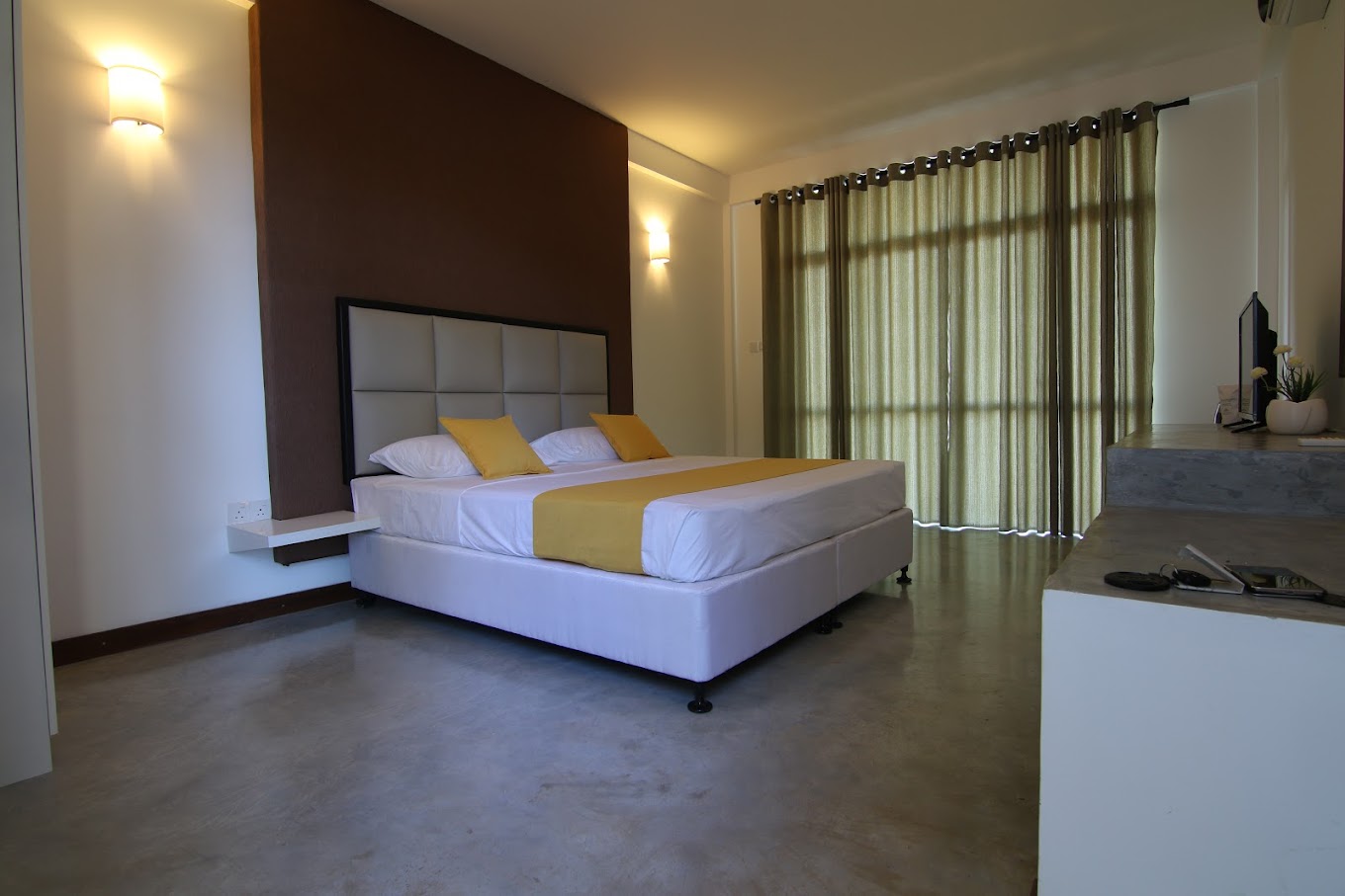 Jade Green, Hambantota