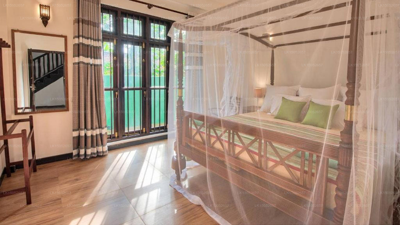 Aura by epic collection, Mirissa