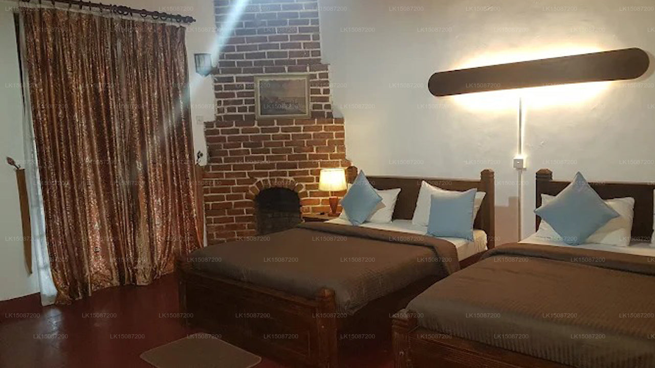 Castlereigh Holiday Bungalow,  Hatton