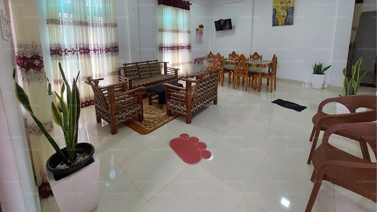 Bliss Lake Holiday Bungalow, Thissawewa