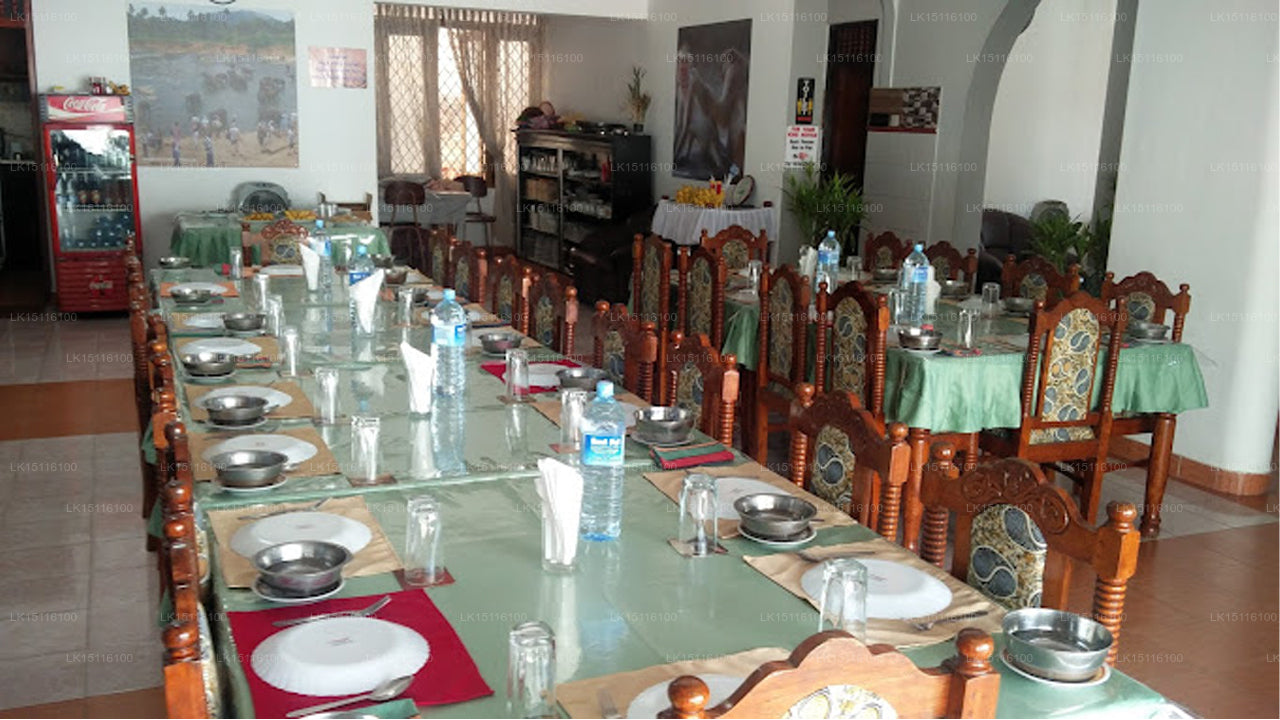 Senathilaka Guest Inn & Restaurant,  Puttalam
