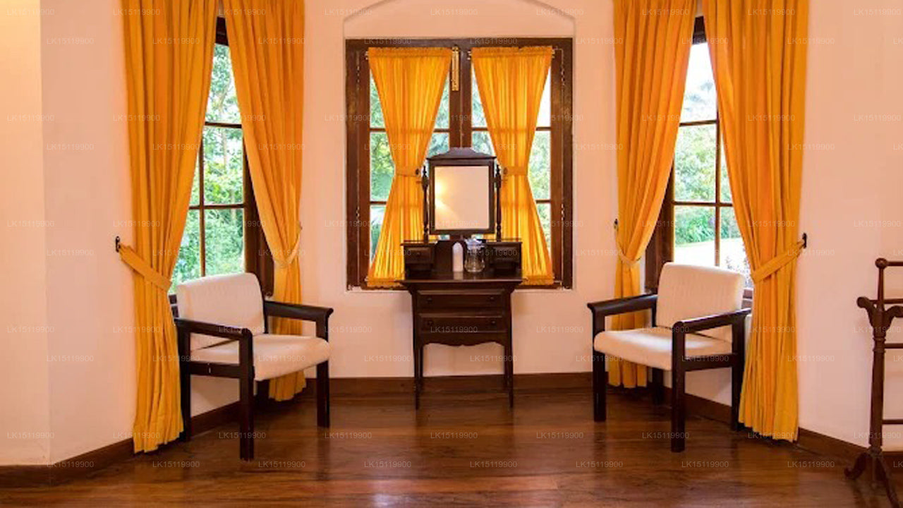 Iona Bungalow, Hatton