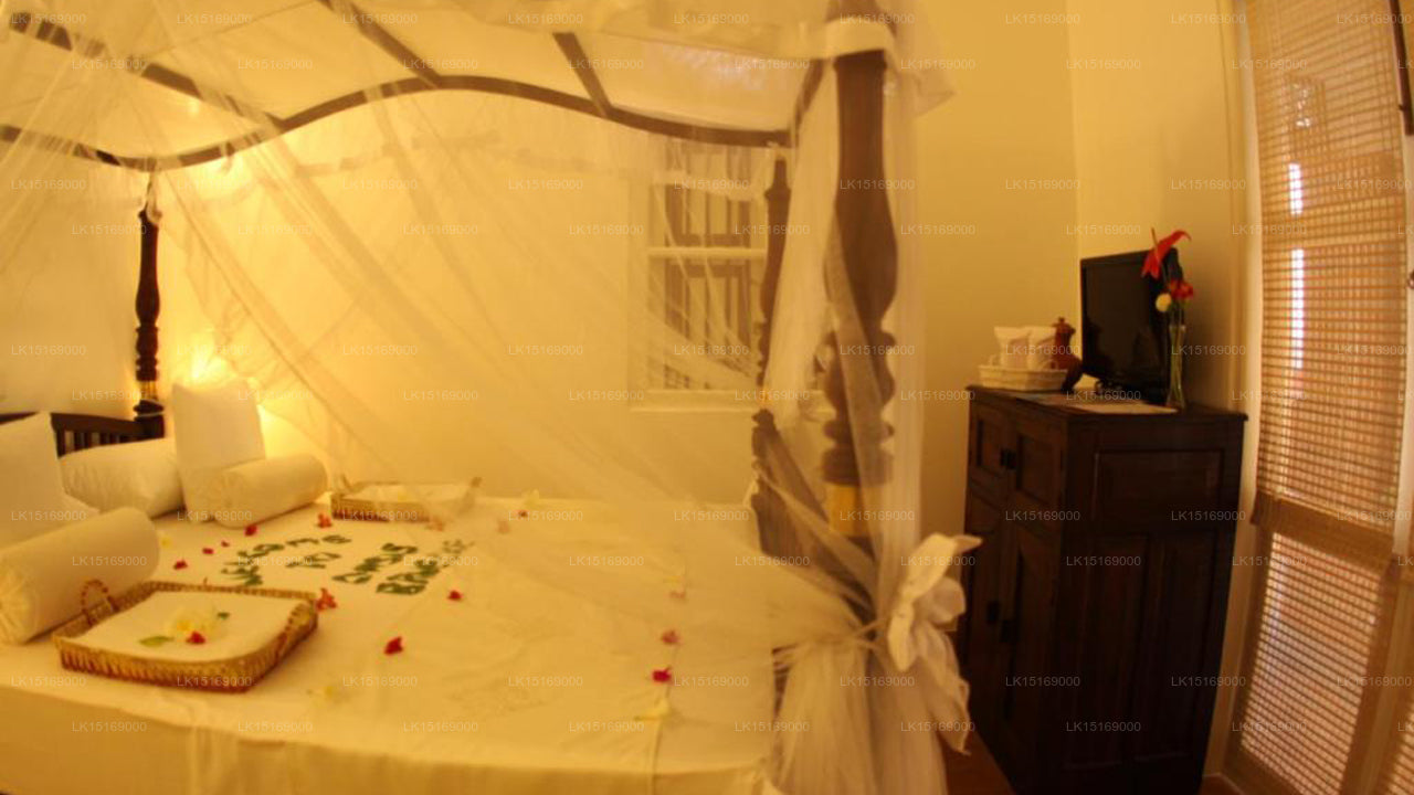 The Beach Hotel Oasis Bridge, Ambalangoda