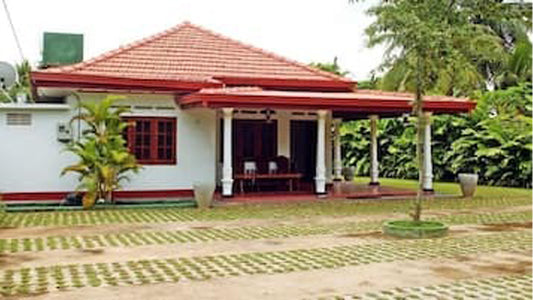 Villa Red, Aluthgama