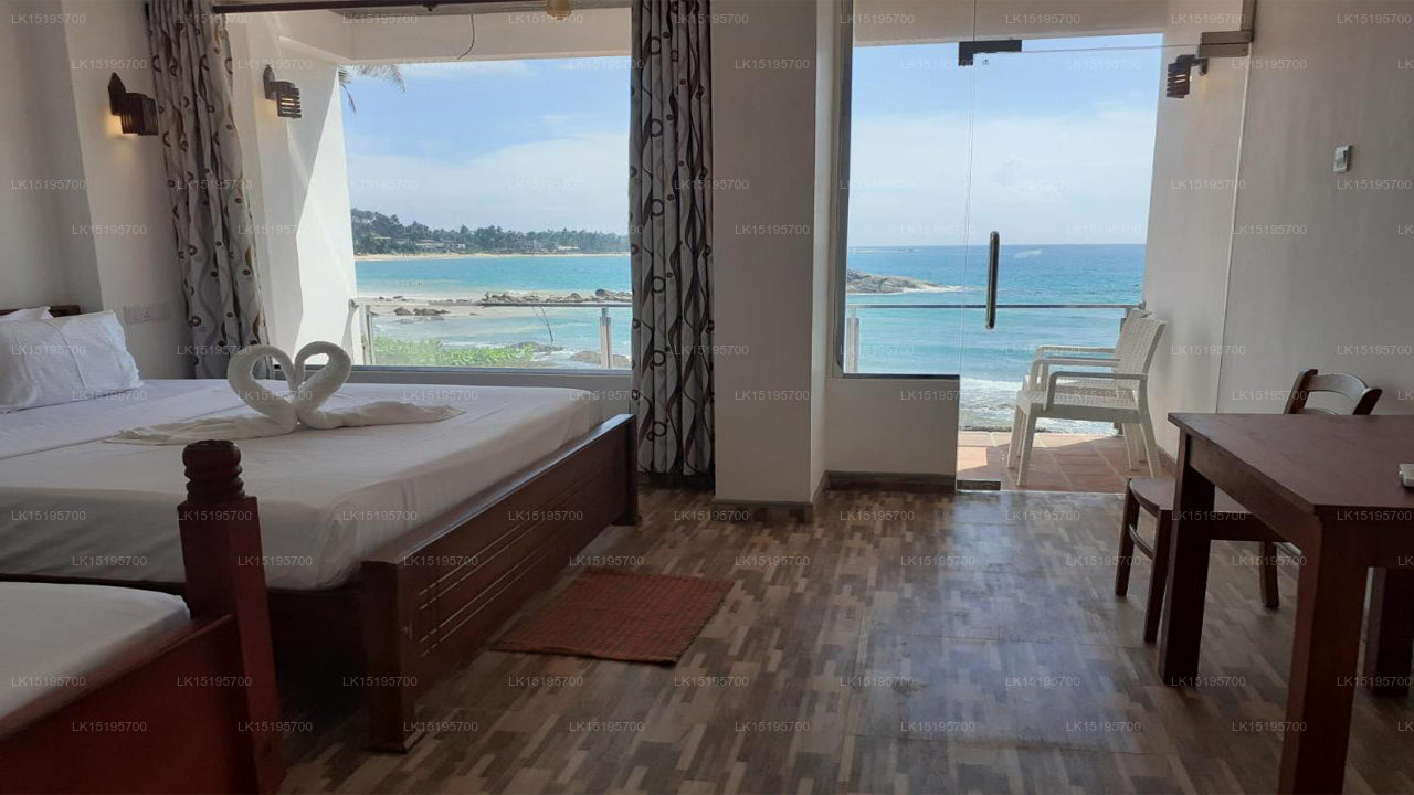 Coral Beach Hotel, Mirissa