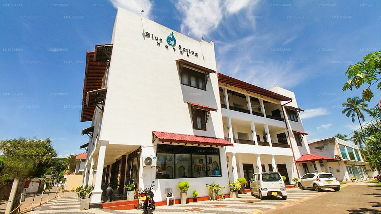Blue Spring Hotel, Wadduwa