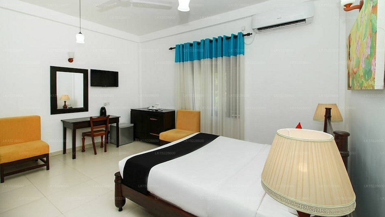 Blue Spring Hotel, Wadduwa