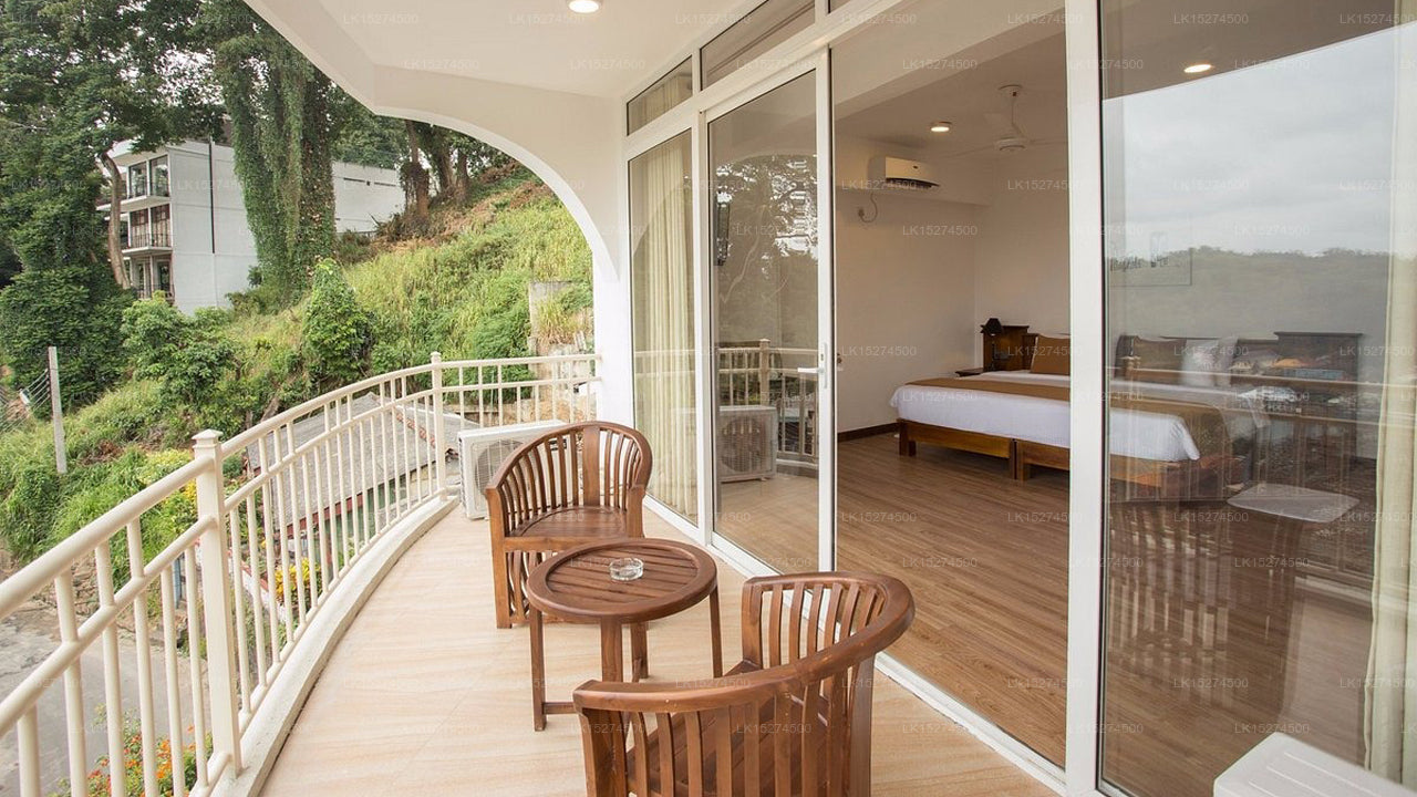 Sandriana Lake View Hotel, Kandy