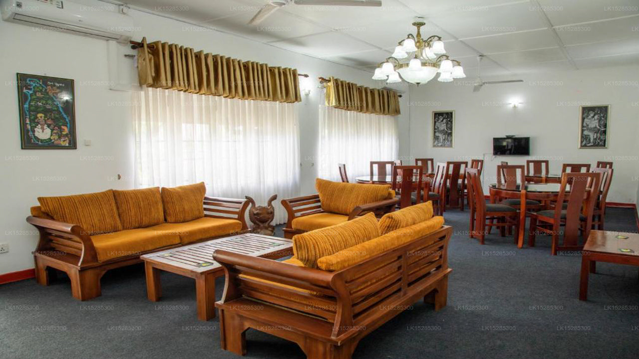 Funk Bunks - By The Lake, Kandy