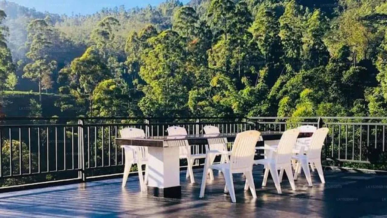 Adams peak Inn, Nallathanniya