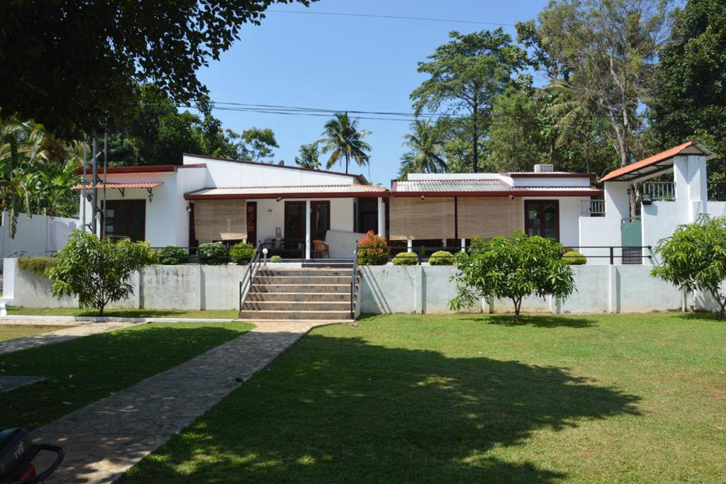 Palacio Olivi, Udawalawe