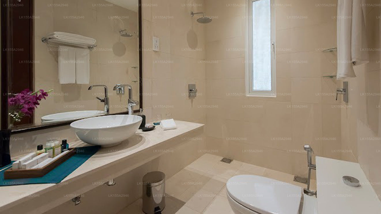 Ocean Edge Suites & Hotel Colombo