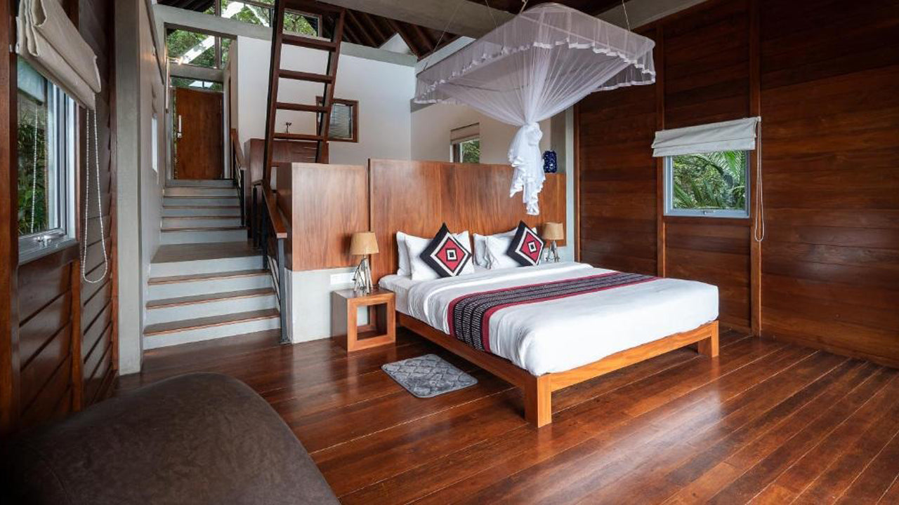 TreeHouse Chalets in, Belihuloya