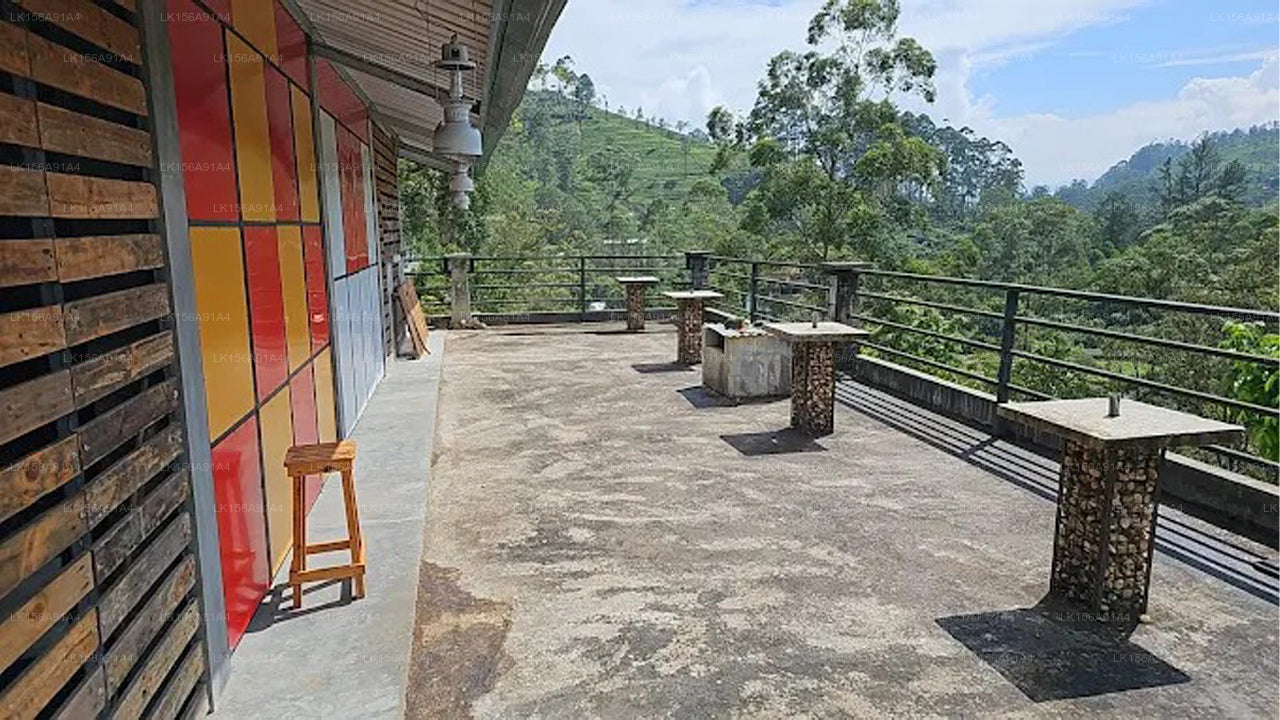 Hugging clouds Hotel, Nallathanniya