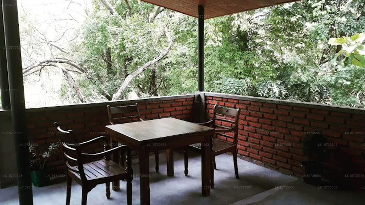 visu villa bar & restaurant, Habarana