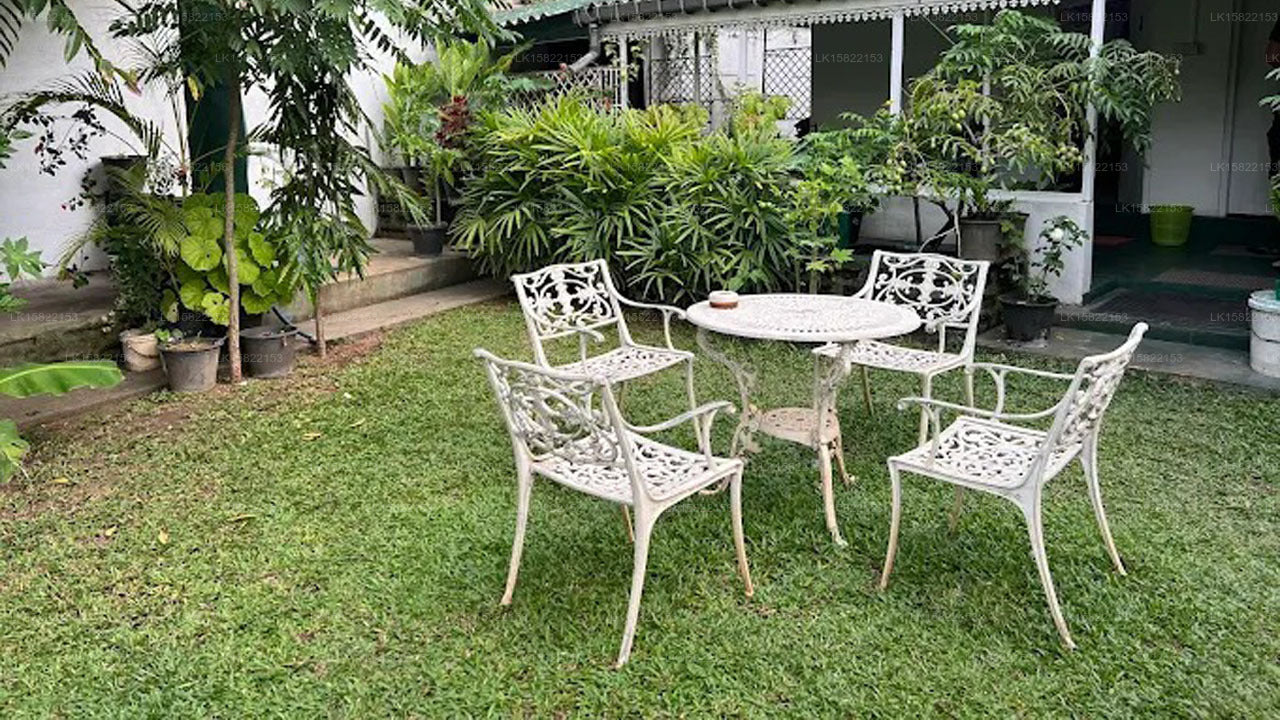 Levi's Tourist, Anuradhapura