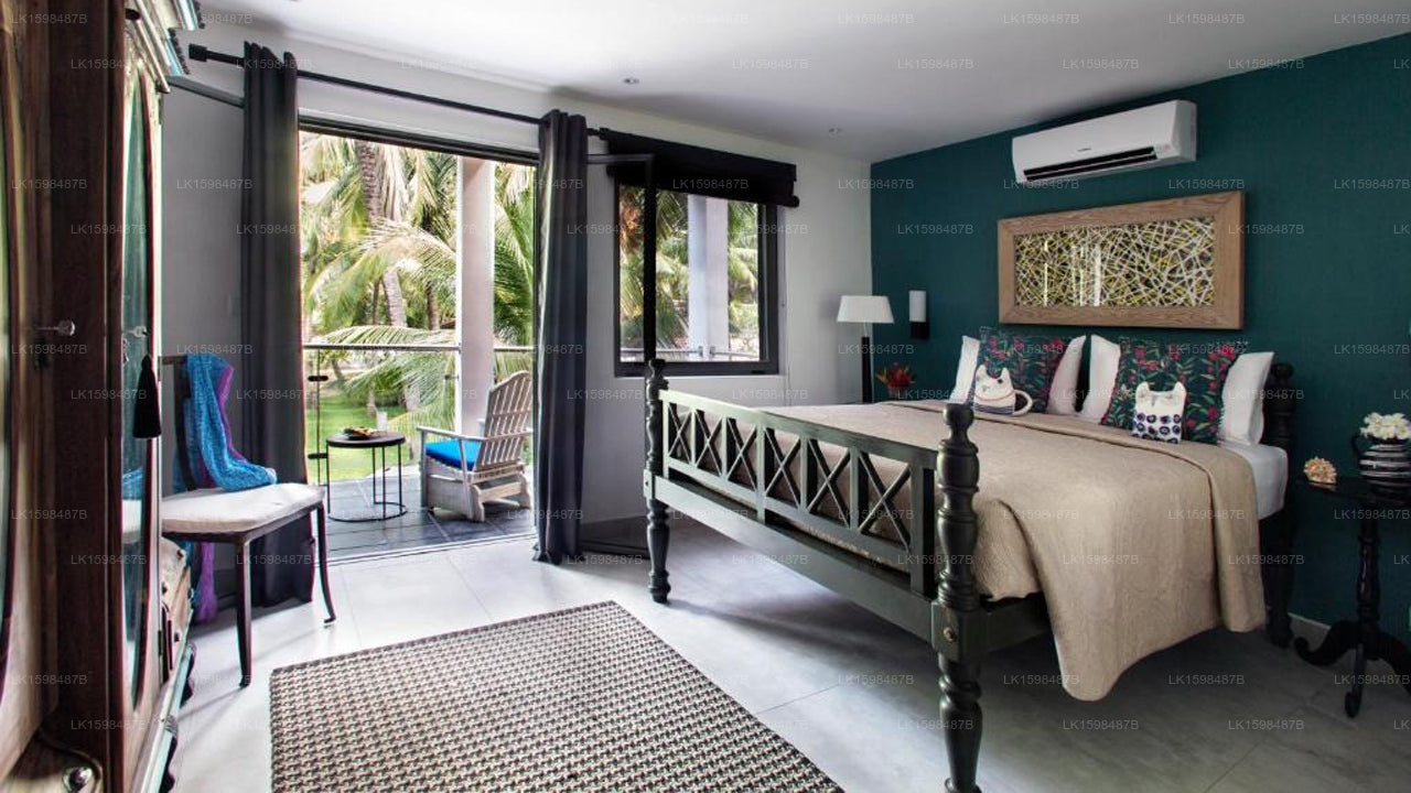 Owl and the Pussycat Hotel & Restaurant, Unawatuna