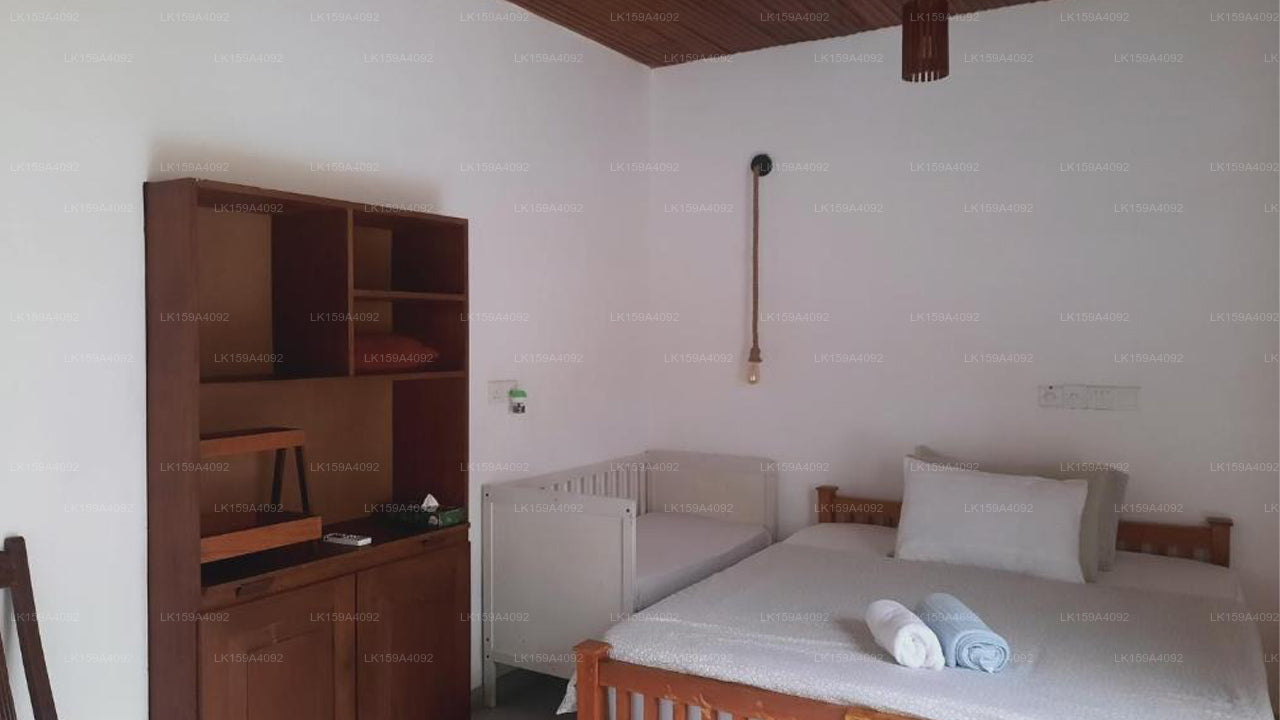 La-Vira Beach Villa, Hikkaduwa