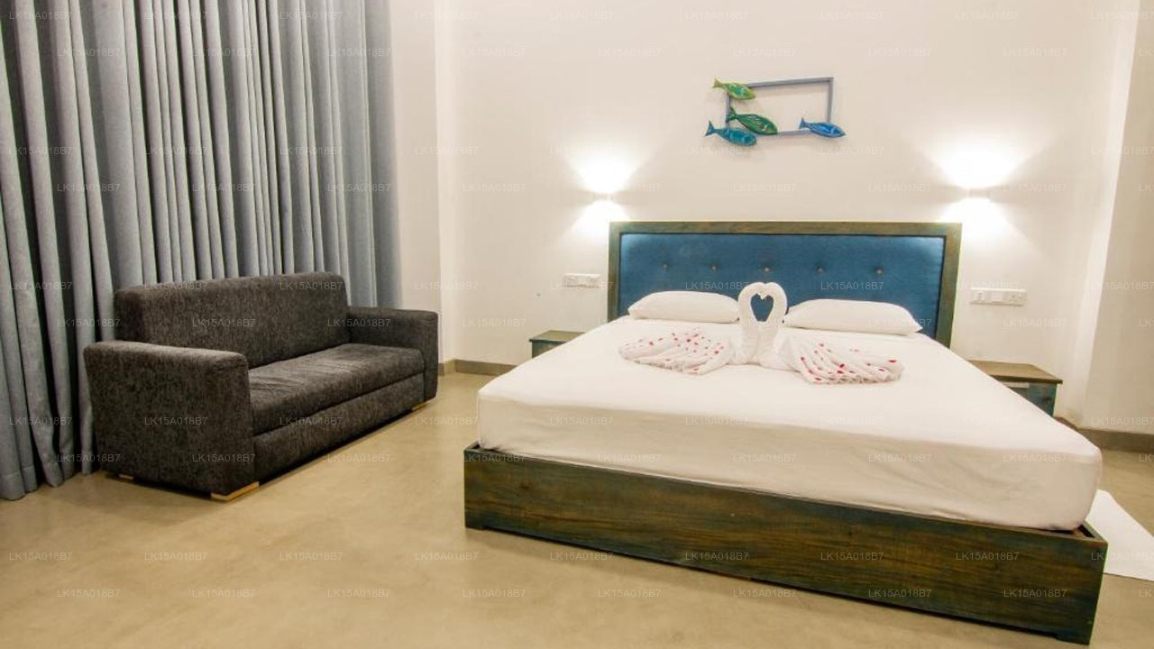 Somerset Mirissa Blue, Mirissa