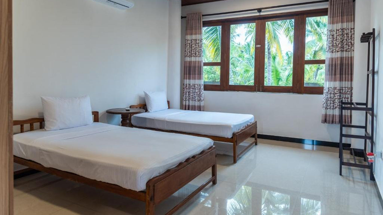 Surf & Zen, Habaraduwa