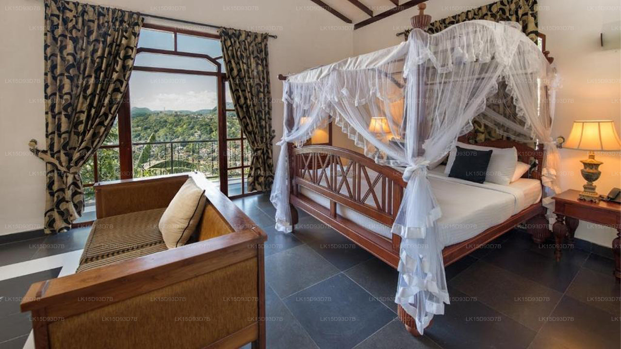 Ceylon Breeze, Kandy