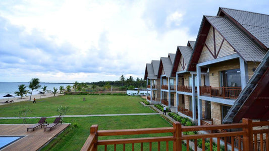 Laya Waves, Pacífico