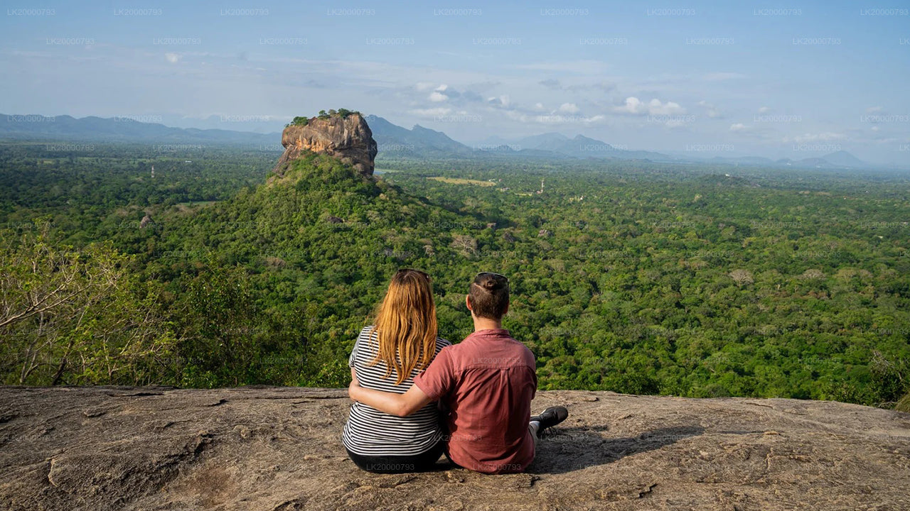 Visita guiada a Pidurangala con entradas incluidas.