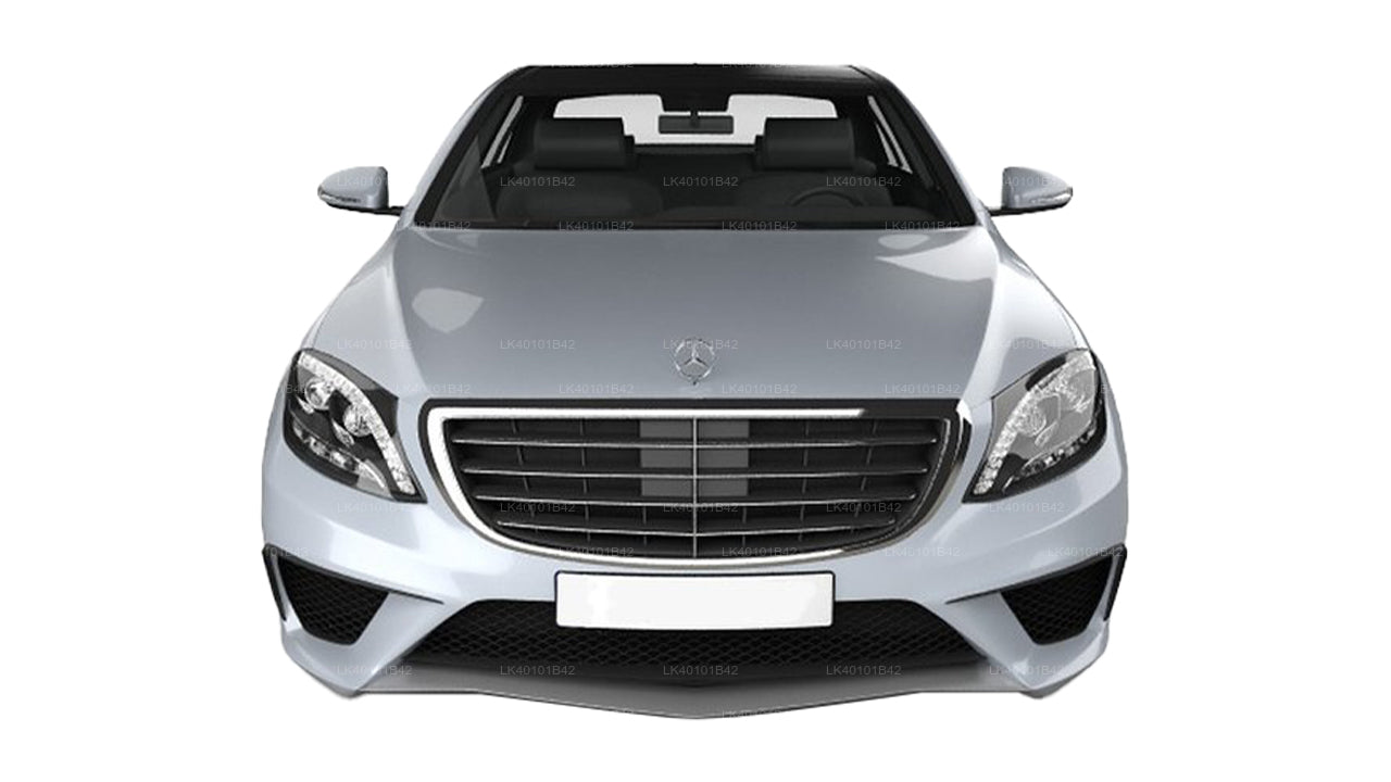 Transferencia privada del aeropuerto de Colombo (CMB) a la ciudad de Colombo en Mercedes Benz S400