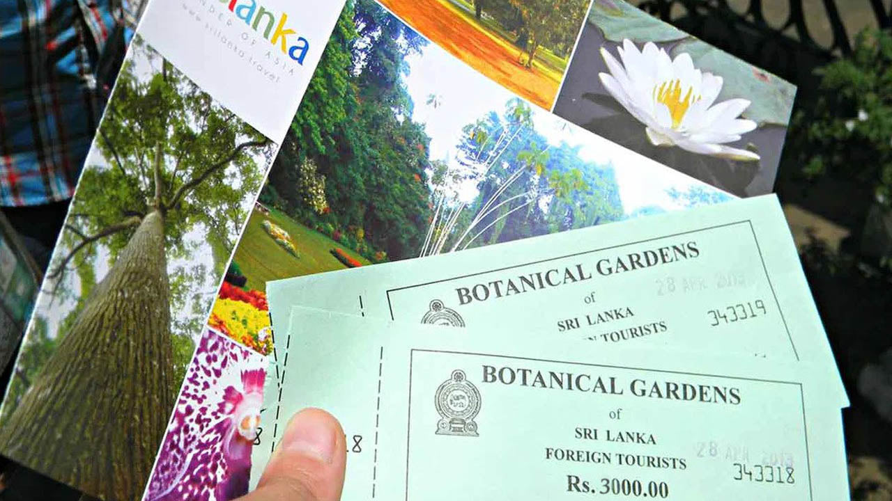 Entradas al jardín botánico de Peradeniya