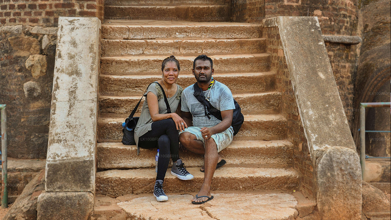 Descubriendo Serendib (16 días)