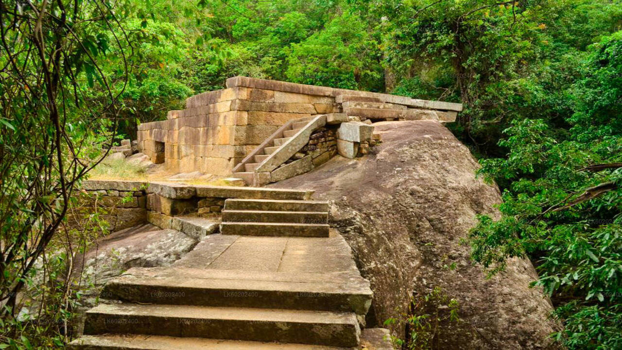 Ritigala, Kala Wewa y Namal Uyana de Sigiriya