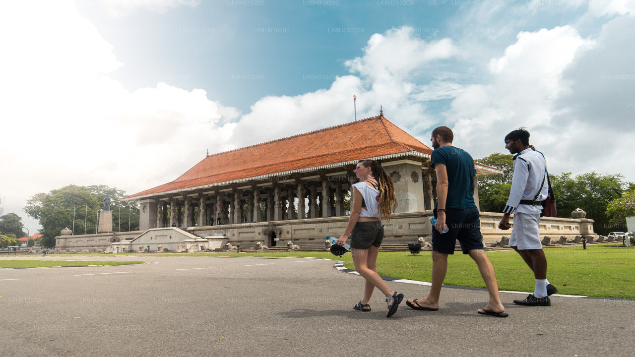 Paseo por la ciudad de Colombo con un lugareño