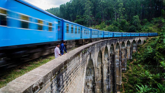 Excursión de senderismo a Ella Tres iconos de Ella